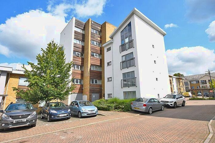 2 Bedroom Flat To Rent In Arundel Square, Maidstone, ME15