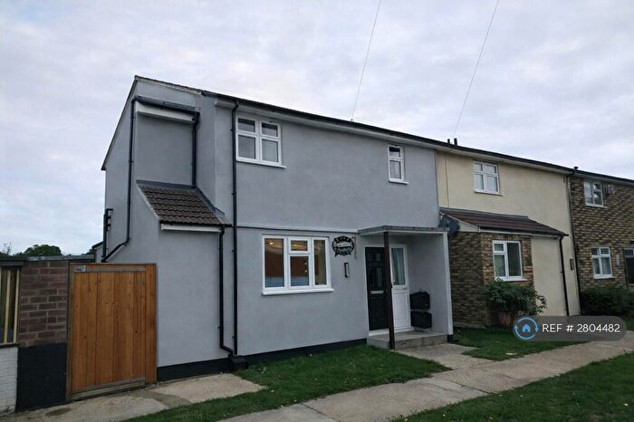 2 Bedroom Flat To Rent In Amber Rose House, Dagenham, RM10