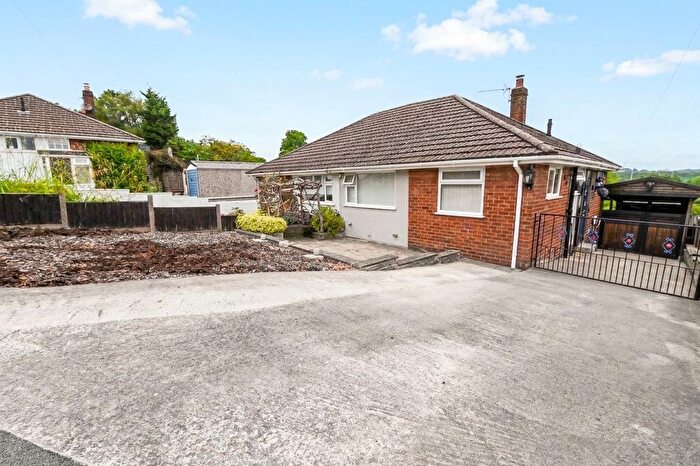 2 Bedroom Semi-Detached Bungalow For Sale In Westbourne Avenue, Swinton, M27