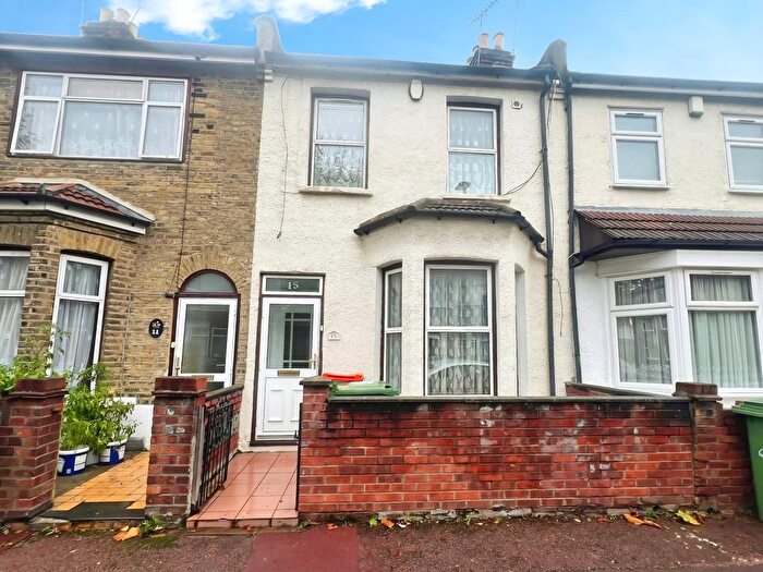 4 Bedroom Terraced House To Rent In Courtland Road, East Ham, London, E6