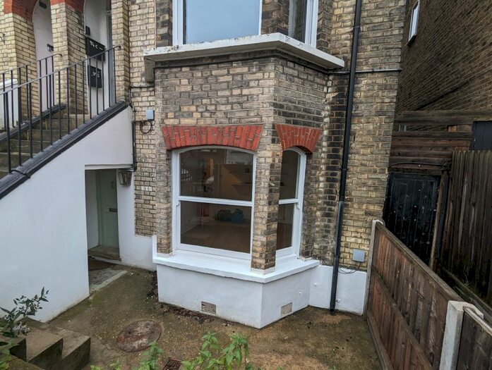 2 Bedroom Flat To Rent In Copleston Road, London, SE15