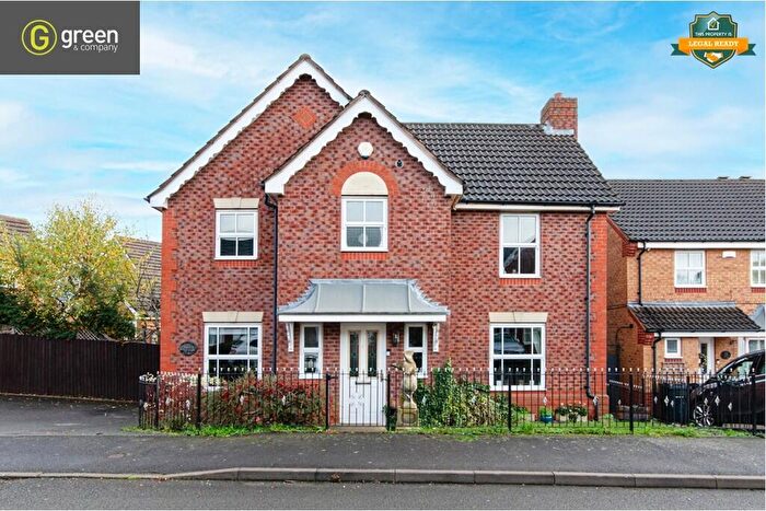 4 Bedroom Detached House For Sale In Gunner Grove, Sutton Coldfield, B75