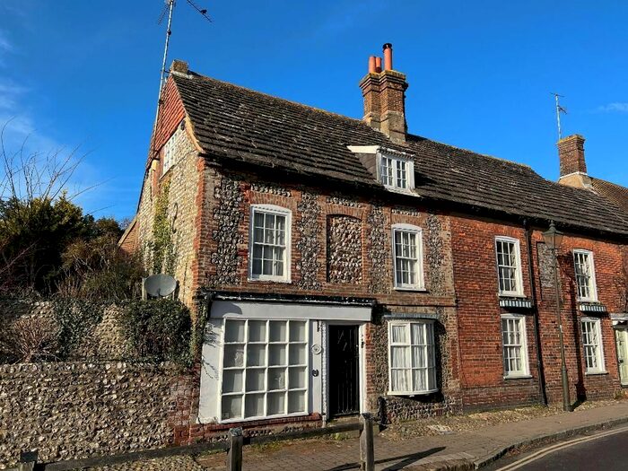 4 Bedroom End Of Terrace House To Rent In Church Street, Steyning, West Sussex, BN44