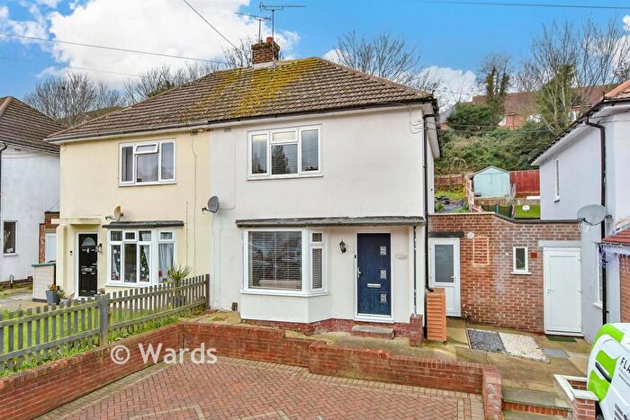 2 Bedroom Semi-Detached House For Sale In The Tideway, Rochester, Kent, ME1