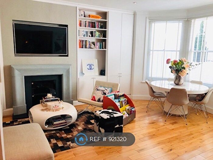 2 Bedroom Flat To Rent In Sinclair Road, London, W14
