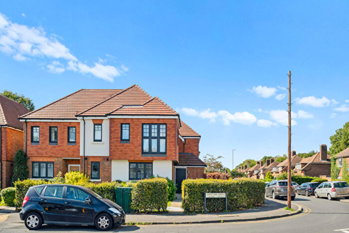 1 Bedroom Maisonette To Rent In Potters Grove, New Malden, KT3