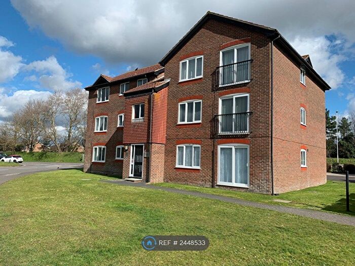2 Bedroom Flat To Rent In Salisbury House, Goring-By-Sea, Worthing, BN12