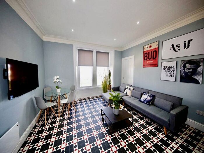 1 Bedroom Flat To Rent In Provost Road, Dundee, DD3