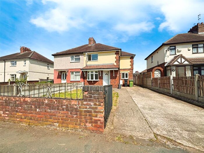 4 Bedroom Semi-Detached House To Rent In Bryce Road, Brierley Hill, West Midlands, DY5