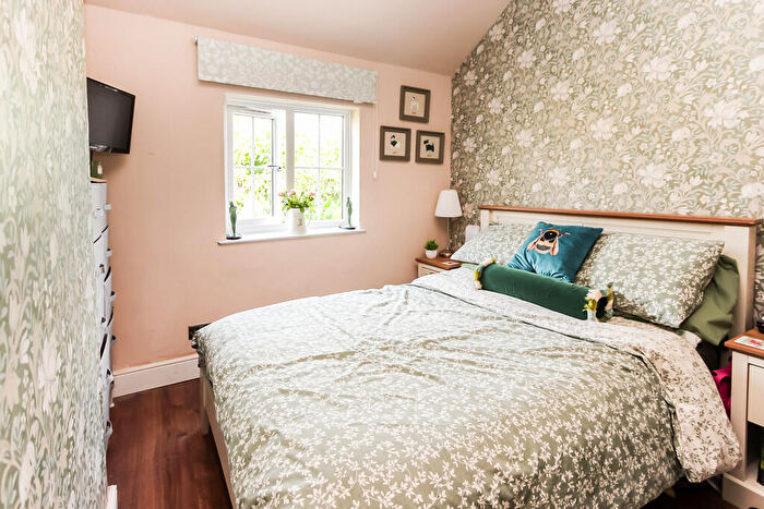 2 Bedroom Cottage For Sale In Harrowick Lane, Earls Barton, NN6