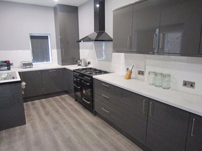 6 Bedroom Terraced House To Rent In Kensington, Kensington Fields, L7