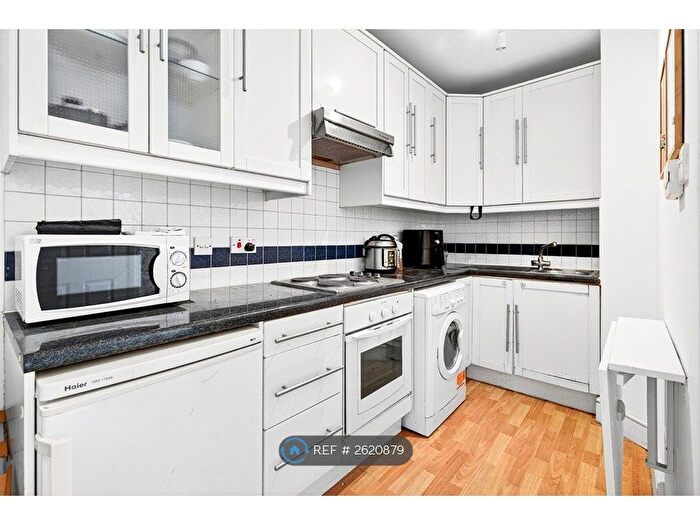 2 Bedroom Flat To Rent In Drummond Street, London, NW1