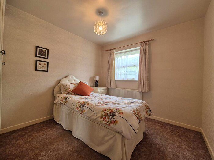 1 Bedroom Flat To Rent In Dubarry Avenue, Kingswinford, DY6