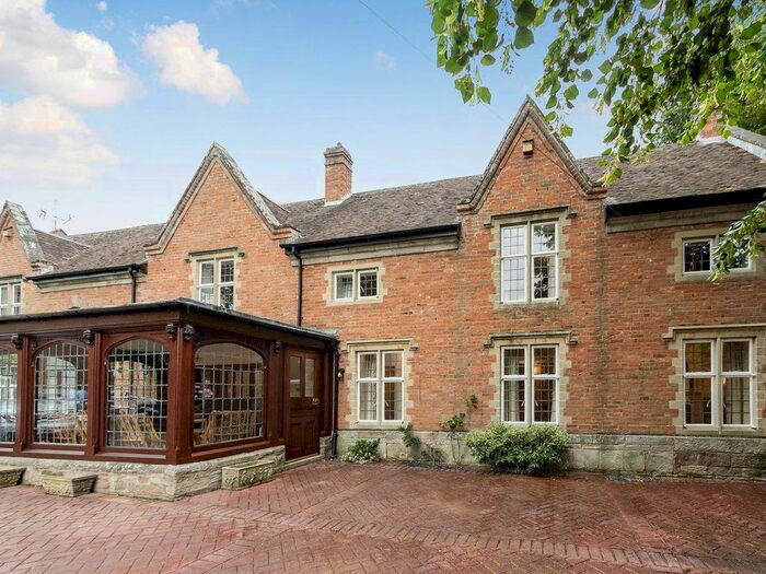 4 Bedroom Semi-Detached House To Rent In Inkberrow, Worcester, WR7