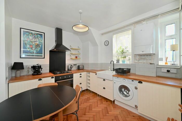 1 Bedroom Flat To Rent In Shore Place, London, E9
