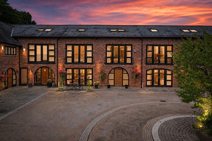 4 Bedroom Barn Conversion For Sale In Culcheth Hall Farm Barns, Culcheth, WA3