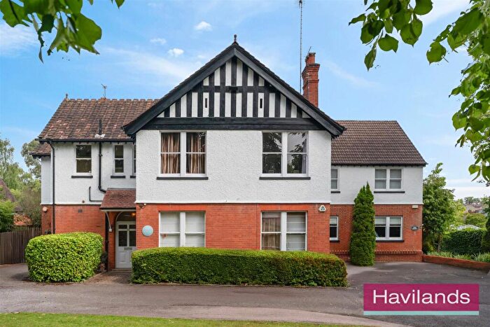 2 Bedroom Flat For Sale In Lancaster Avenue, Barnet, EN4