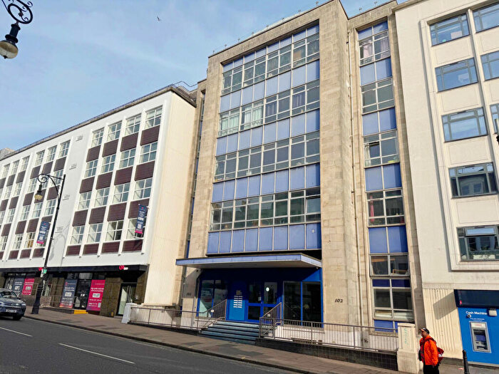 2 Bedroom Apartment For Sale In Ocean Buildings, Queens Road, Brighton., BN1