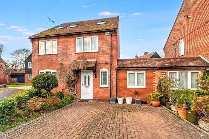 5 Bedroom Link Detached House For Sale In Riverside Close, Bridge, CT4