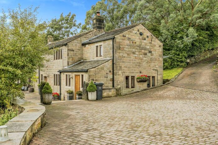 4 Bedroom Semi-Detached House For Sale In Crossley New Road, Todmorden, West Yorkshire, OL14