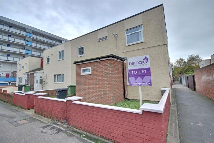 3 Bedroom Property To Rent In Linklater Path, Portsmouth, PO1