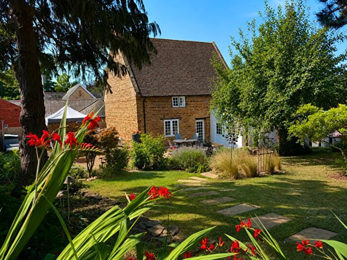 3 Bedroom Cottage For Sale In School Lane, Scaldwell, Northamptonshire, NN6