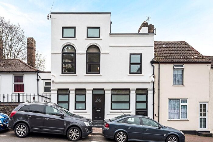 Property To Rent In Chatham Hill, Chatham, ME5