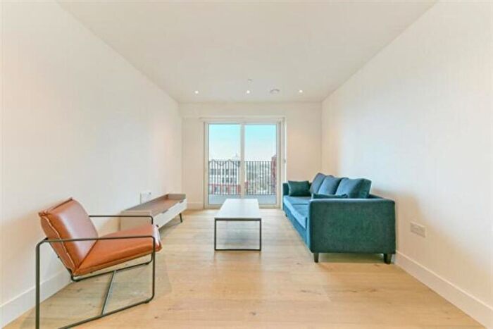 1 Bedroom Flat To Rent In Keybridge Tower, Exchange Gardens, SW8