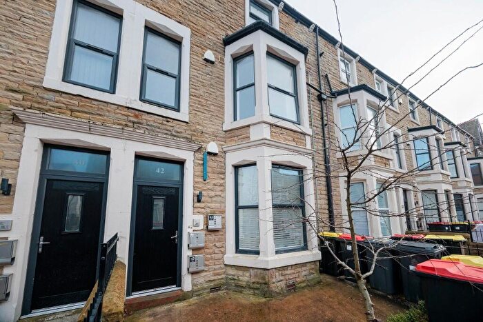 2 Bedroom Apartment To Rent In Chatsworth Road, Morecambe, Lancashire, LA4