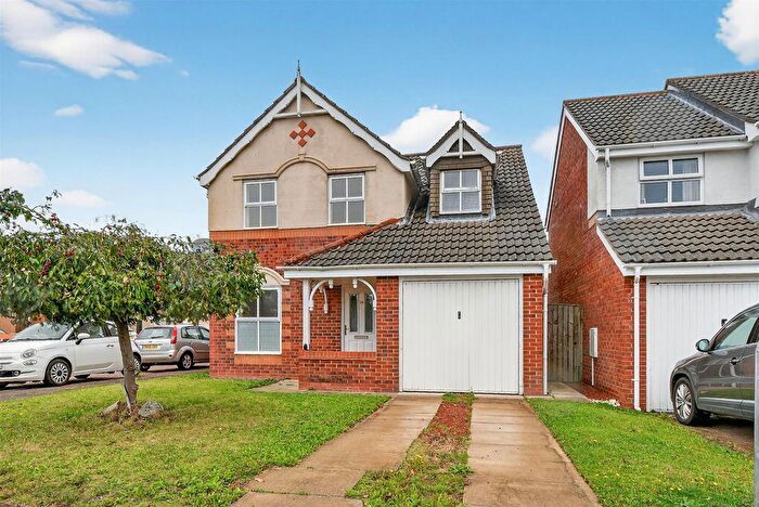 3 Bedroom Detached House For Sale In Braithegayte, Wheldrake, York, YO19
