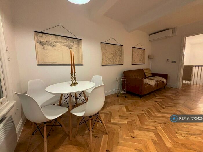 2 Bedroom Flat To Rent In Sandgate High Street, Folkestone, CT20