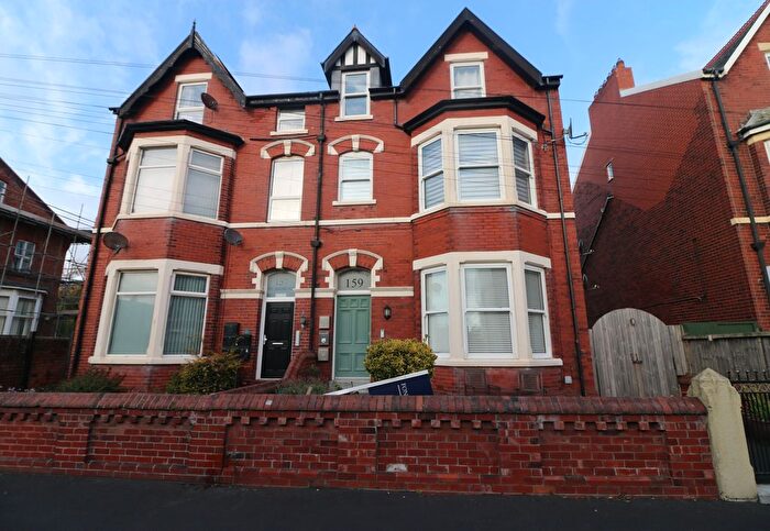2 Bedroom Flat For Sale In St. Andrews Road South, Lytham St. Annes, FY8