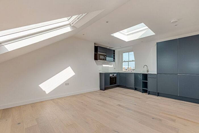 1 Bedroom Flat To Rent In Queenstown Road, Diamond Conservation Area, SW8