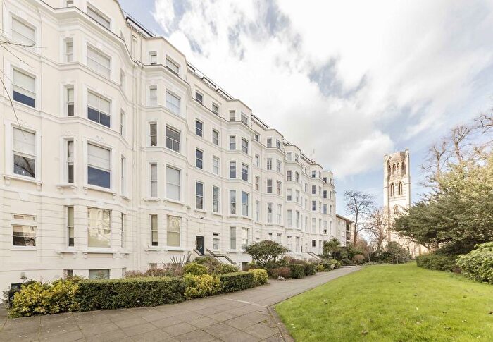 1 Bedroom Flat For Sale In Colville Gardens, London, W11