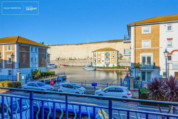 3 Bedroom Maisonette To Rent In Britannia Court, The Strand, Brighton, BN2