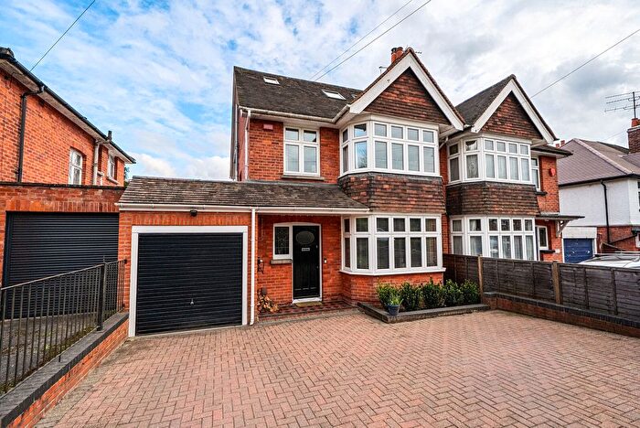 5 Bedroom Semi Detached House For Sale In Southcote Lane, Reading, Berkshire, RG30