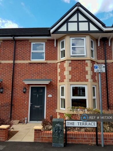 3 Bedroom Terraced House To Rent In The Terrace, Swindon, SN1