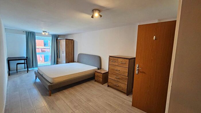 2 Bedroom Flat To Rent In Westfield Terrace, Sheffield, S1