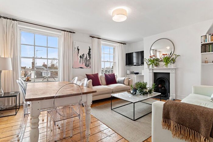 2 Bedroom Flat To Rent In St Peter's Street, Angel, N1