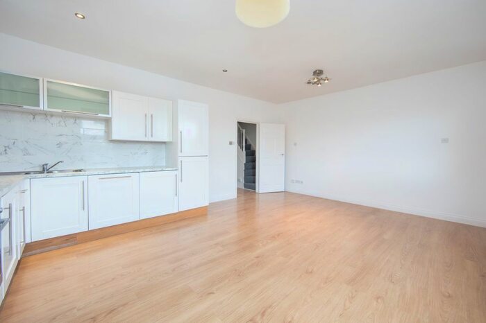2 Bedroom Maisonette To Rent In St Wilfrids Road, East Barnet, London, EN4