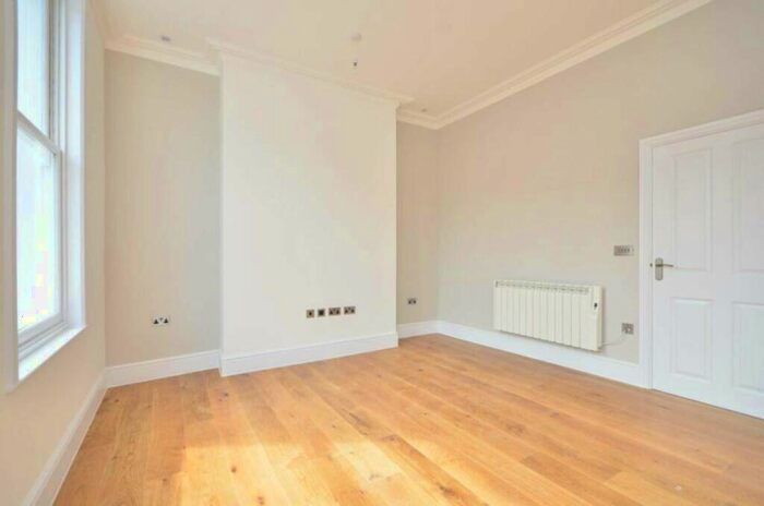 1 Bedroom Flat To Rent In Norwood Road, London, SE24