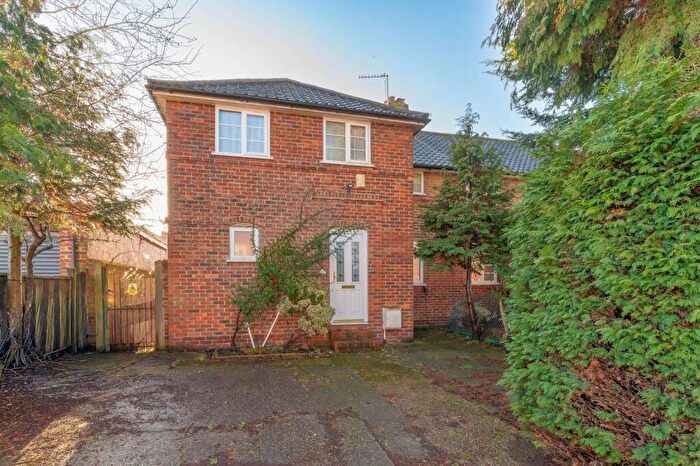 3 Bedroom End Of Terrace House To Rent In Rowden Road, Epsom, KT19