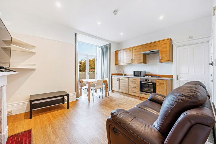 1 Bedroom Flat To Rent In Lammas Park Road, London, W5