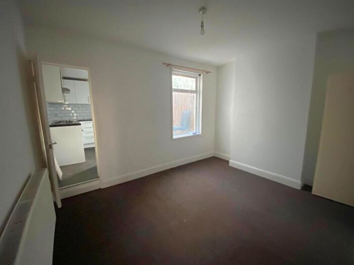 2 Bedroom Terraced House To Rent In Melbourne Road, Chatham, ME4