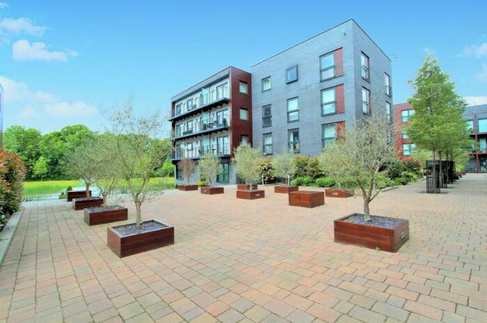 1 Bedroom Flat To Rent In Victoria Court, Howard Road, Stanmore, Greater London, HA7