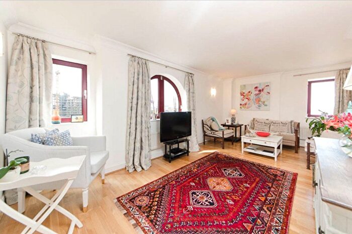 2 Bedroom Flat To Rent In Sailmakers Court, William Morris Way, Fulham, SW6