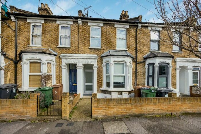 1 Bedroom Flat To Rent In Melbourne Road, London, E10