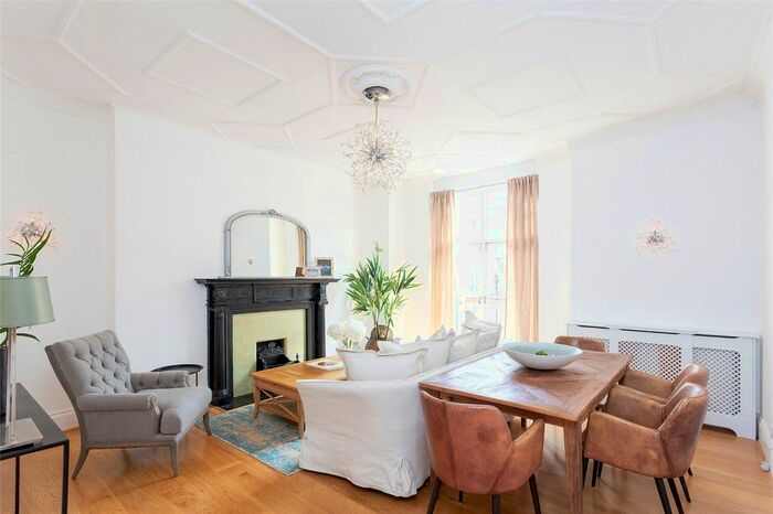 3 Bedroom Flat To Rent In Chiltern Street, Marylebone, London, W1U