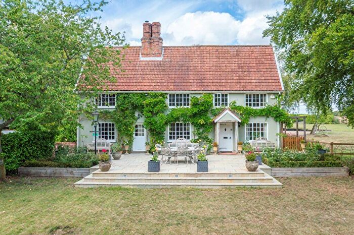 6 Bedroom Farm House For Sale In Cowlinge, Newmarket, CB8