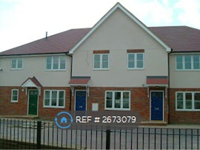2 Bedroom Maisonette To Rent In Padora Court, Harrow, HA3